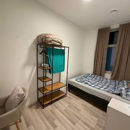 Apartment Huge 5 Bed, In Center *