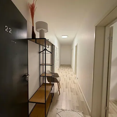 Apartment Huge 5 Bed, In Center